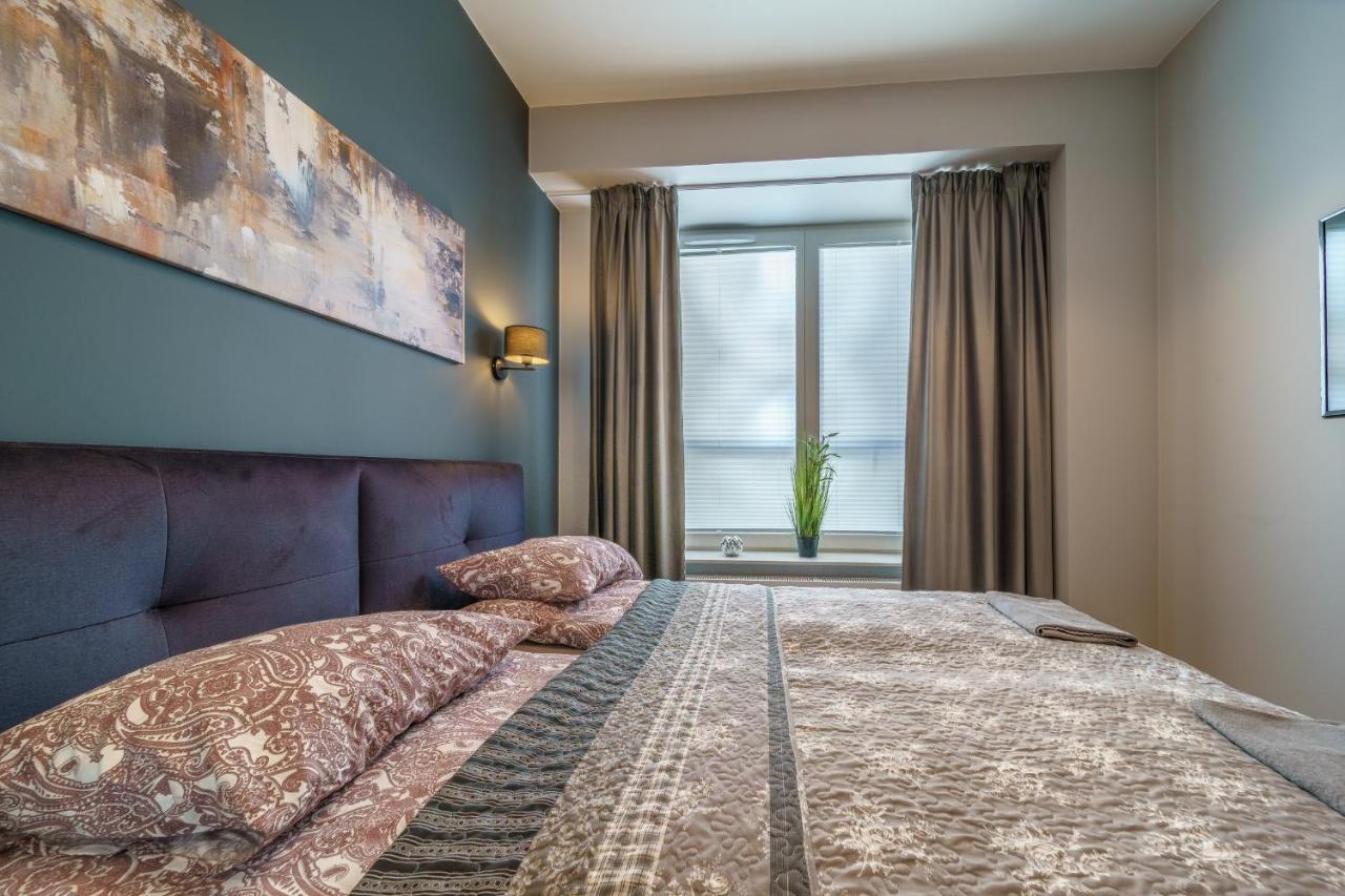 Bright And Charming- Golden Apartments- City Center&S18 Варшава Екстериор снимка