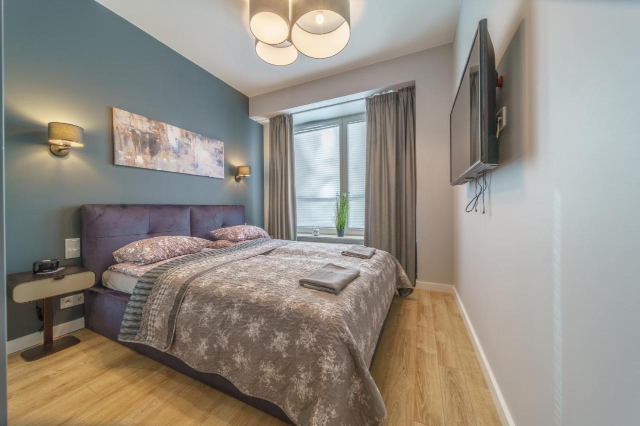 Bright And Charming- Golden Apartments- City Center&S18 Варшава Екстериор снимка