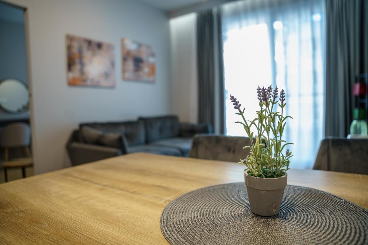 Bright And Charming- Golden Apartments- City Center&S18 Варшава Екстериор снимка
