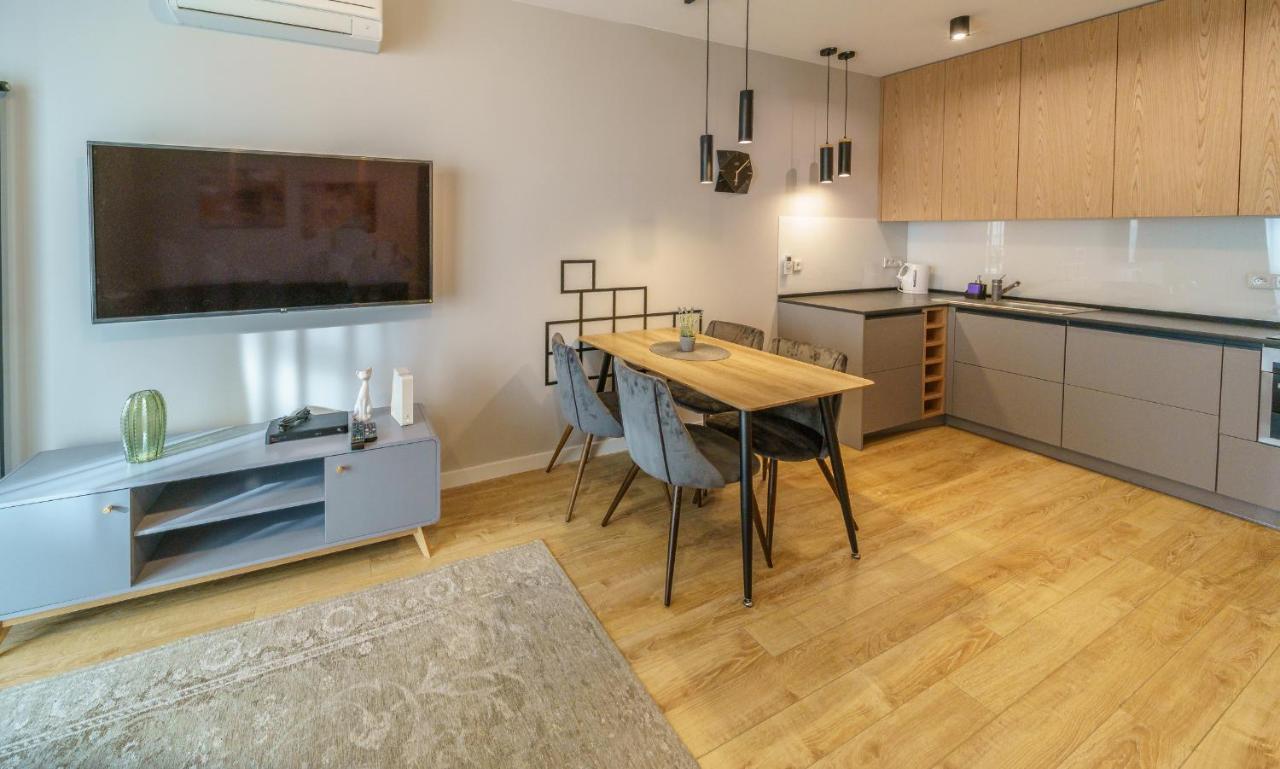 Bright And Charming- Golden Apartments- City Center&S18 Варшава Екстериор снимка