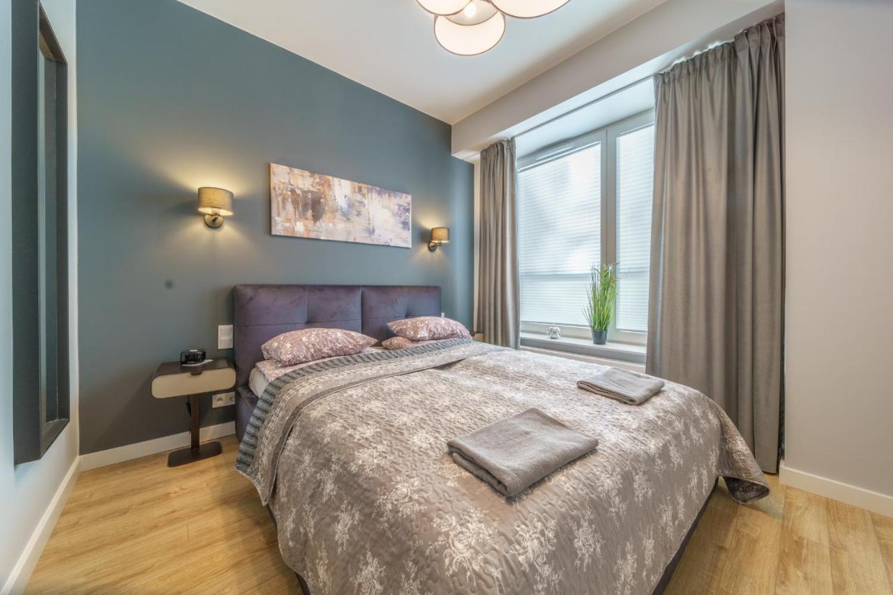 Bright And Charming- Golden Apartments- City Center&S18 Варшава Екстериор снимка
