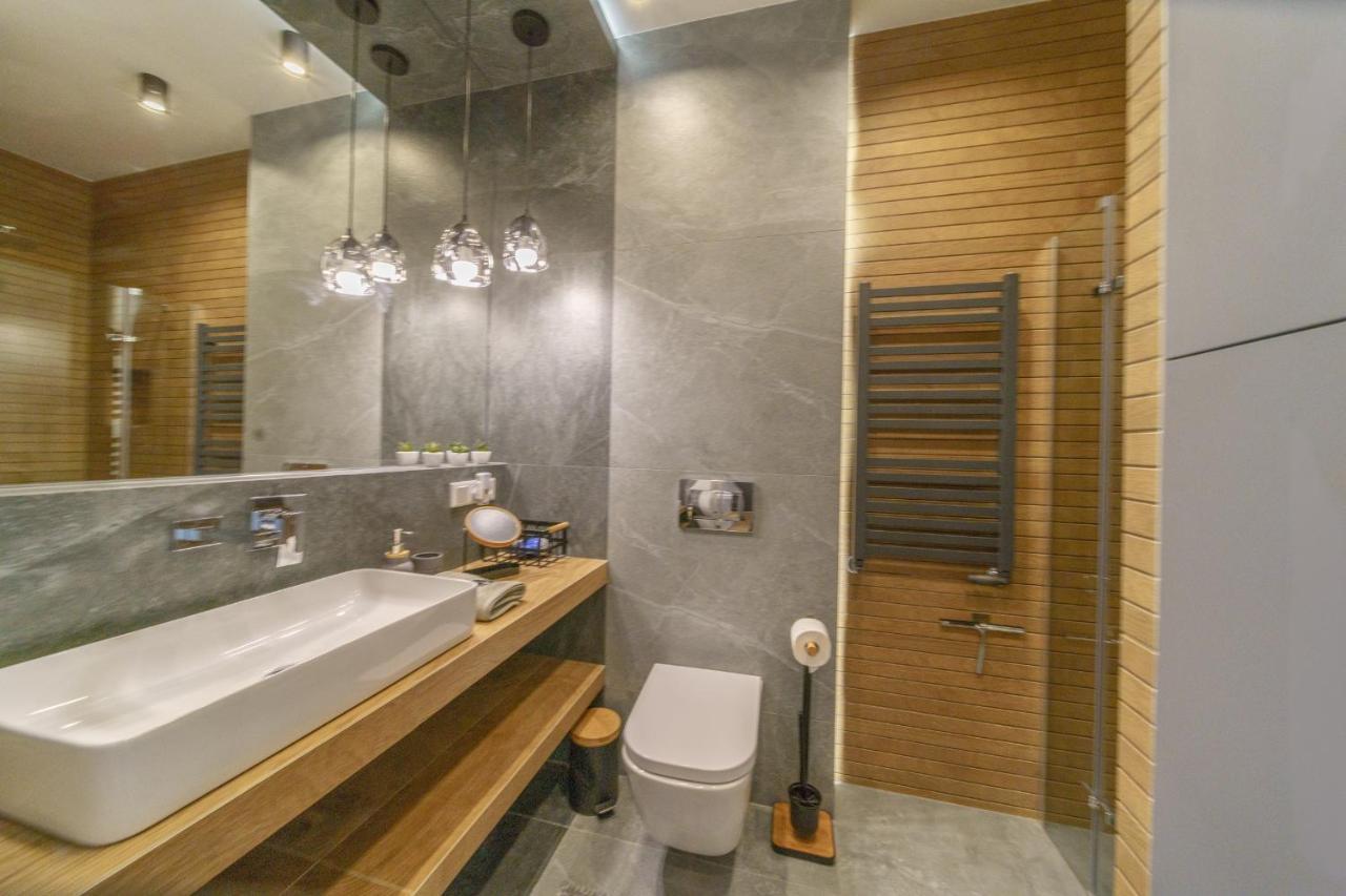 Bright And Charming- Golden Apartments- City Center&S18 Варшава Екстериор снимка