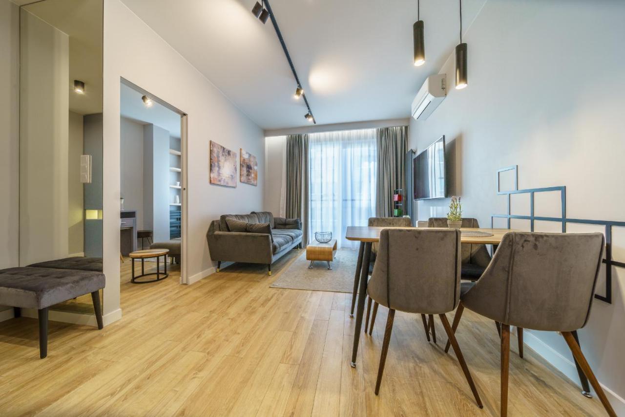 Bright And Charming- Golden Apartments- City Center&S18 Варшава Екстериор снимка