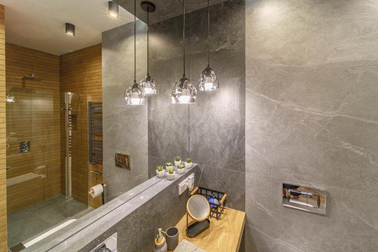 Bright And Charming- Golden Apartments- City Center&S18 Варшава Екстериор снимка